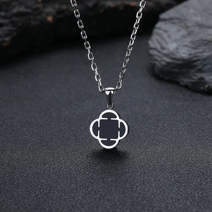 CLOVER PENDANT